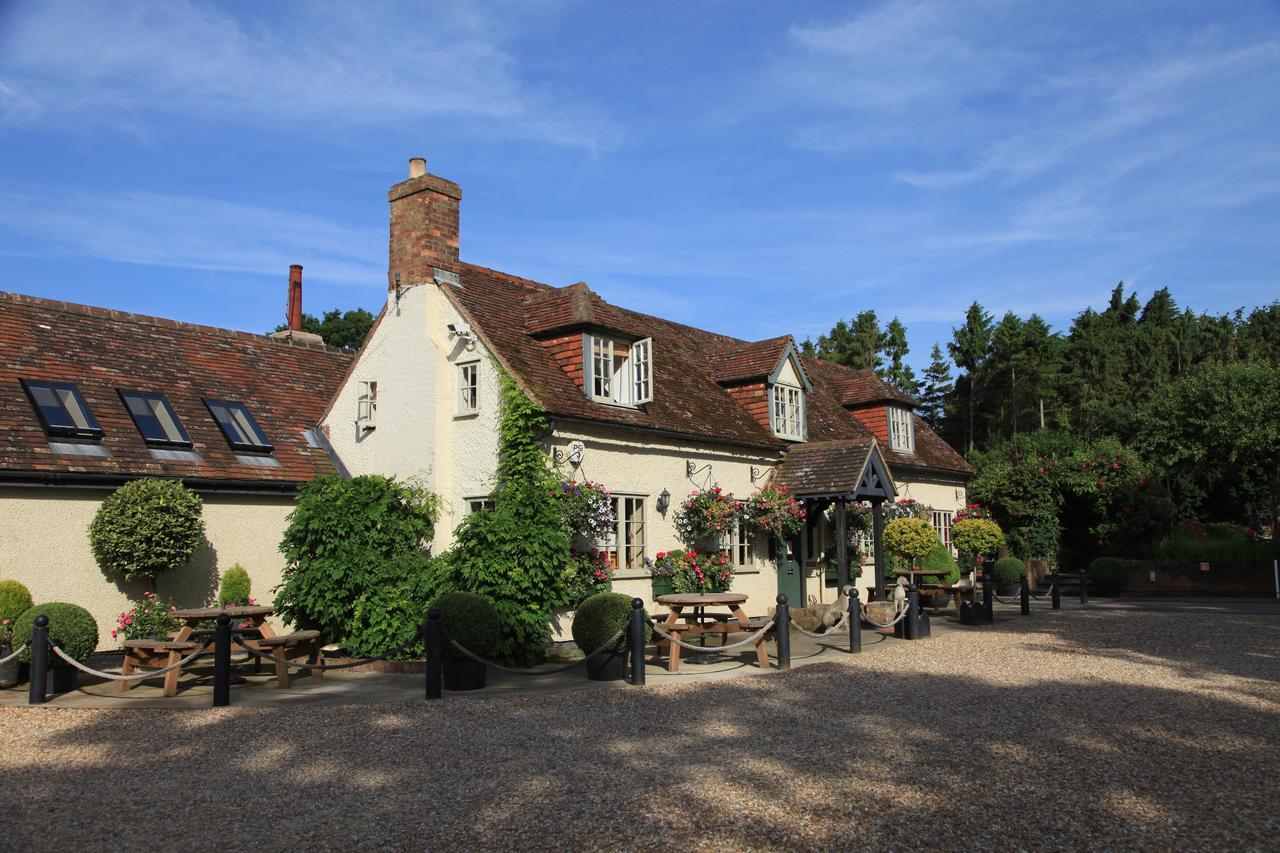The Black Horse At Ireland Shefford Dış mekan fotoğraf